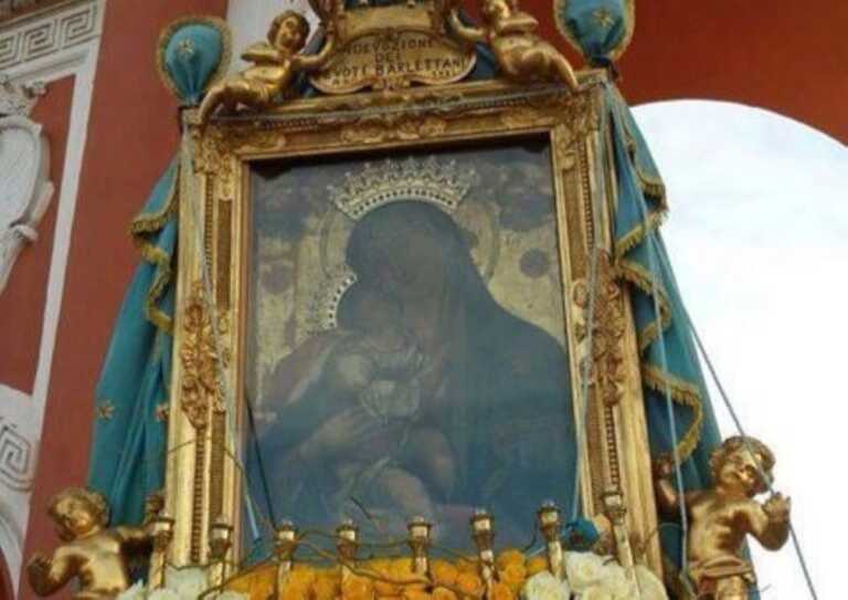 Tradizioni a Barletta, la città è in festa per la Madonna dello Sterpeto e san Ruggero