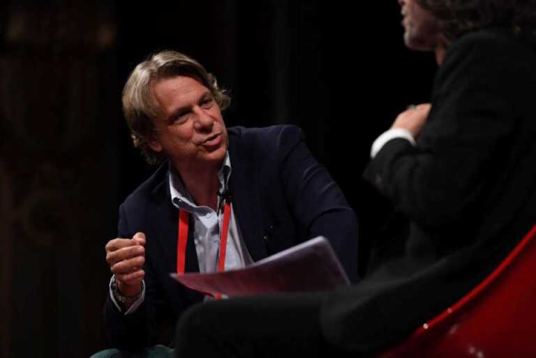 Nicola Porro a Bari con “La Ripartenza”: «La drammatizzazione climatica è una balla» – L’INTERVISTA