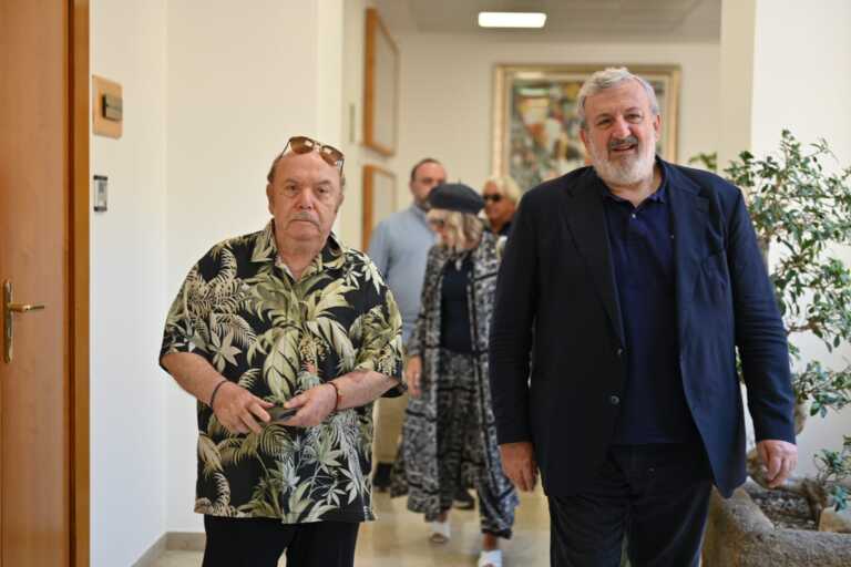 Galleria foto 'A Lino Banfi il premio Radici di Puglia: «Girerò un docufilm sulla mia vita» – VIDEO' - foto 3