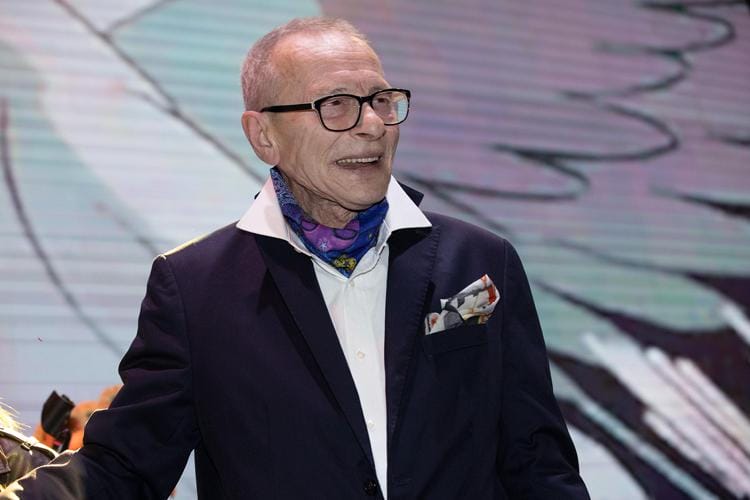 Addio a Pino D’Angiò, morto il cantautore simbolo degli anni ’80