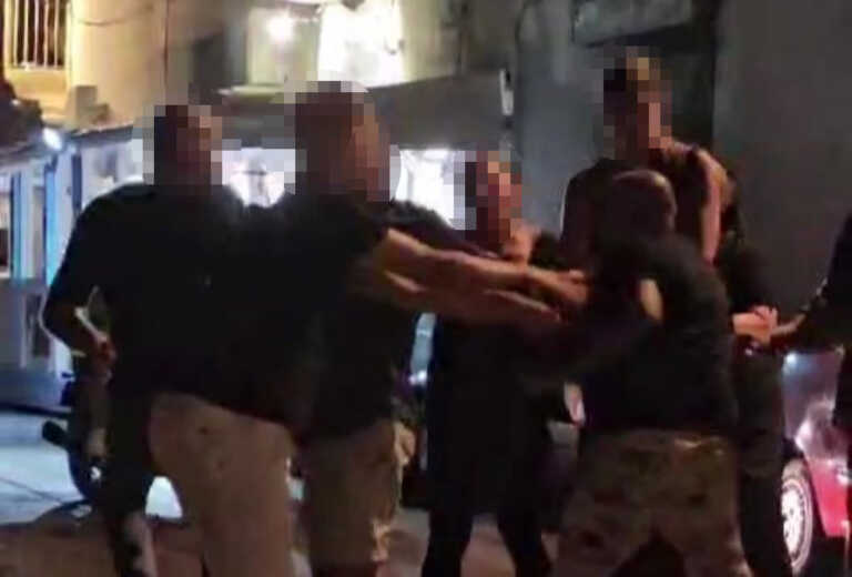 Il conto è salato e il cibo non è buono: scoppia la rissa tra ristoratore e clienti a Gallipoli – VIDEO