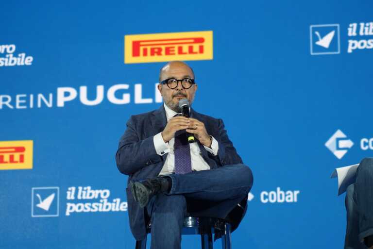 Polignano, al “Libro possibile” fischi e contestazioni per il ministro della Cultura Sangiuliano