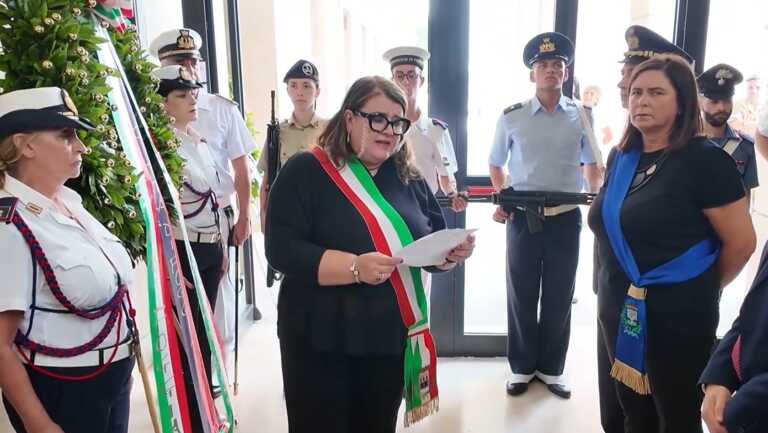 Foggia, la sindaca Episcopo ricorda i bombardamenti del 1943: «Dove c’è guerra c’è devastazione. Mai Più»