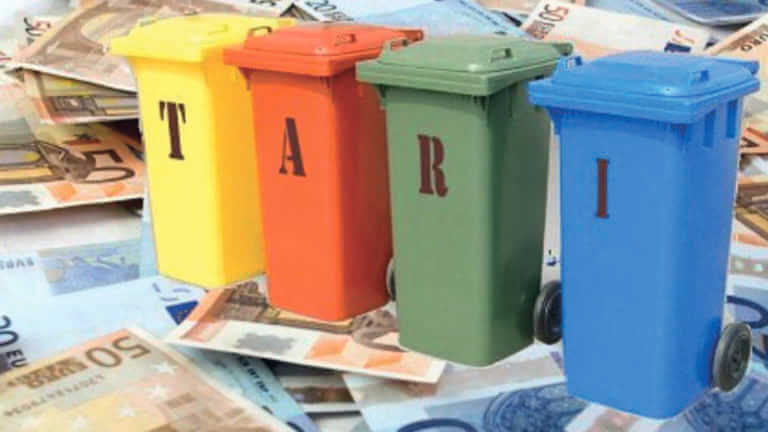 La Tari accende la polemica a Lecce:  la sindaca Poli Bortone attacca Salvemini