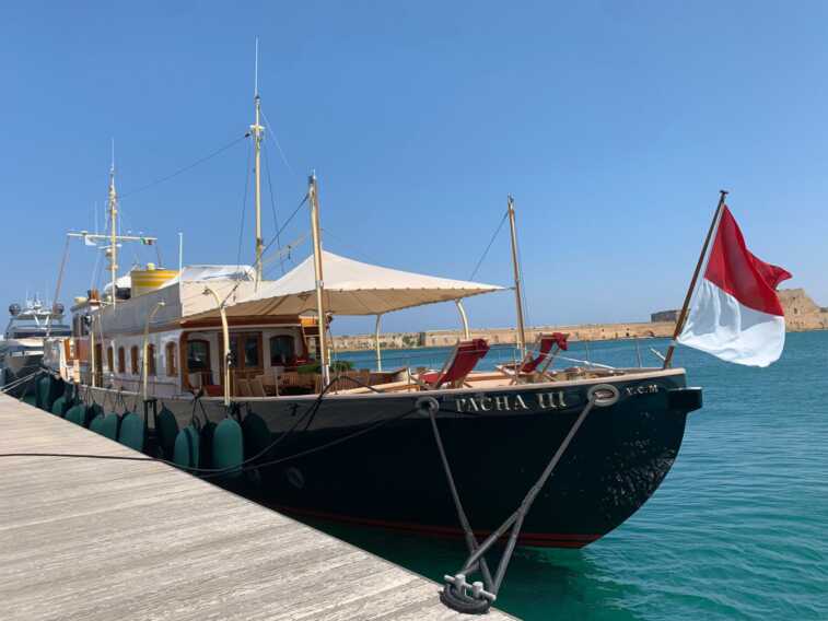 Brindisi, in porto lo yacht Pacha III: a bordo la principessa Carolina di Monaco