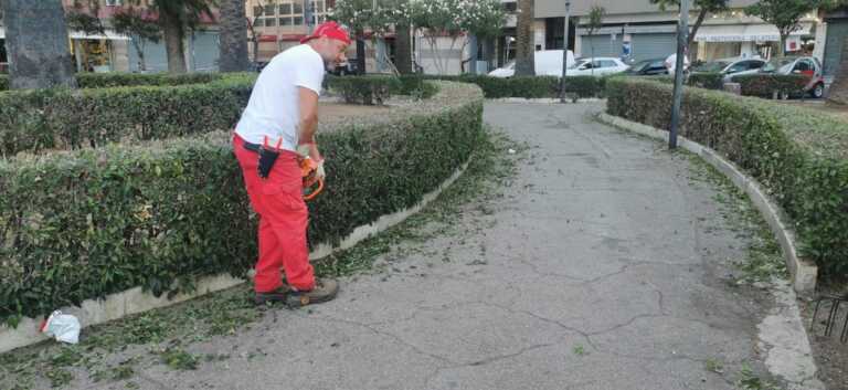 Bari, subito al lavoro la task force “anti degrado”: primi interventi in piazza Moro