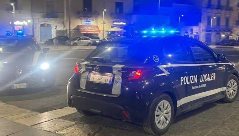 Andria, incidente violento tra auto e moto: gravi i 2 giovani centauri al Policlinico