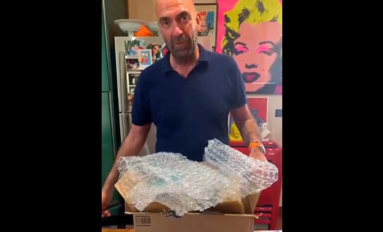Bari, il sindaco Leccese contro la quantità di carta e plastica usata da Amazon – VIDEO