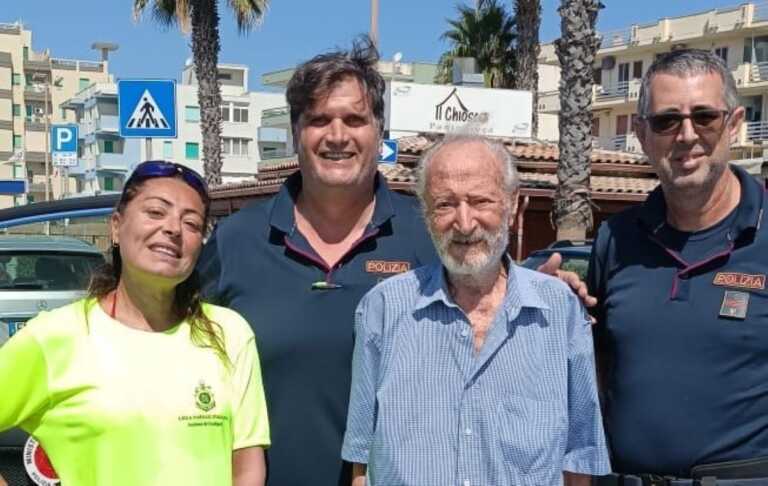 Galleria foto 'Vaga in stato confusionale sul lungomare di Gallipoli: 95enne salvato dalla Polizia' - foto 1