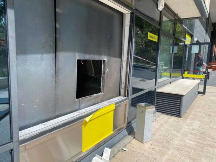 Potenza, assalto al postamat nella notte: ladri in fuga con il bottino