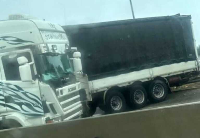 Mezzo pesante di traverso sulla Ss 7 Appia a Taranto: chiuso un tratto della statale