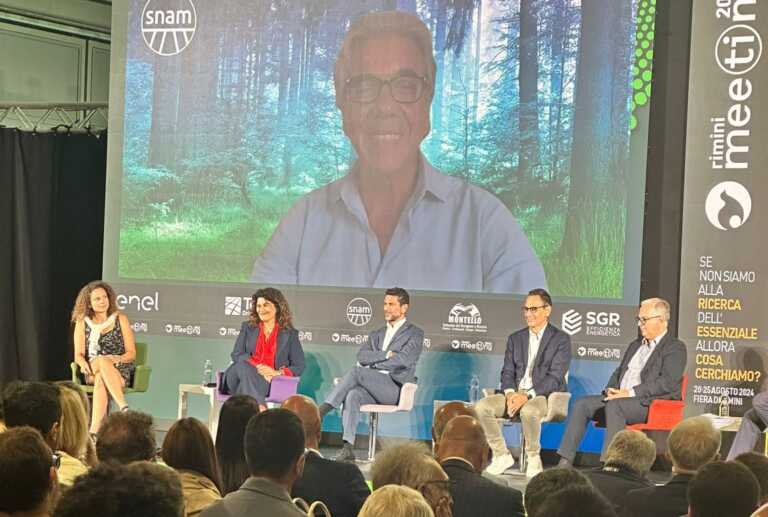 Energie rinnovabili, la Puglia al Meeting di Rimini: «Primi per produzione da eolico e fotovoltaico»