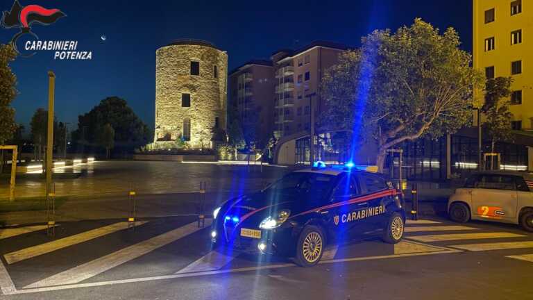 Ubriaco minaccia di morte la moglie davanti ai figli piccoli: 39enne arrestato a Potenza