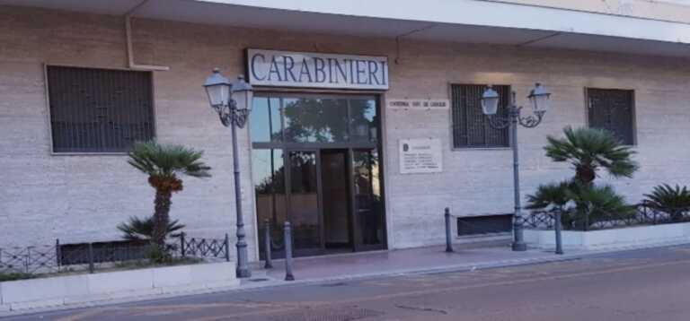 Va in caserma e aggredisce i carabinieri: arrestata una donna di 57 anni a Taranto