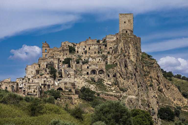 Incidente in quad a Craco Vecchia: muore una 45enne, in codice rosso un uomo