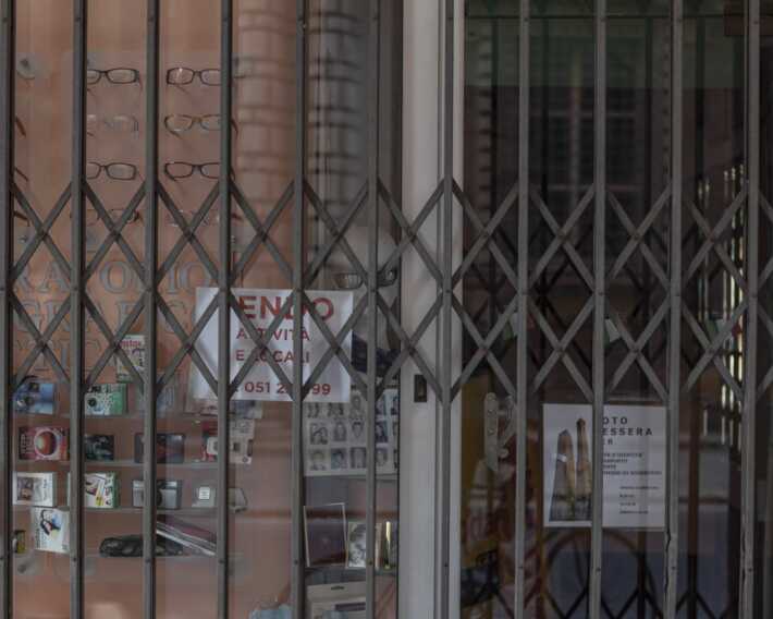 Galleria foto 'Desertificazione in Puglia, perse 663 imprese nei primi tre mesi dell’anno: boom per gli acquisti online' - foto 1