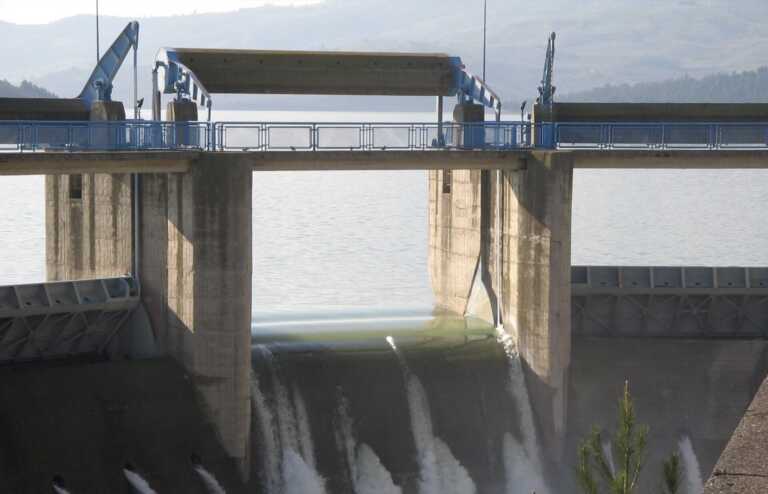 Siccità, l’allarme degli agricoltori: «Dal 13 agosto stop all’acqua dalla diga di Occhito»