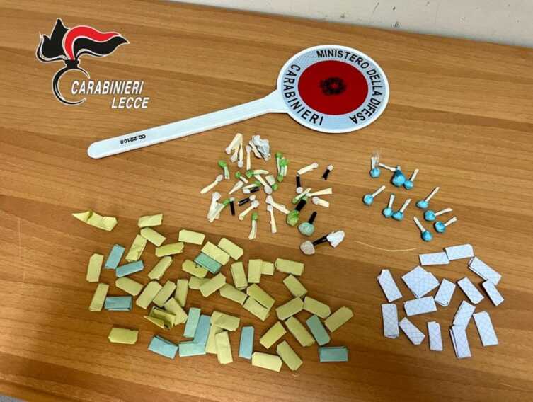Cocaina, mdma e ketamina in un locale di Santa Cesarea Terme: arrestati due giovani pusher