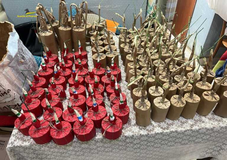 Galleria foto 'Blitz al Cep di Foggia: sequestrati 500 kg di esplosivo, droga e 100mila euro in contanti – VIDEO' - foto 1