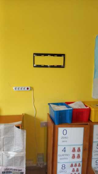 Galleria foto 'Trani, furto in una scuola: rubato materiale didattico, un televisore e lavagne interattive' - foto 8