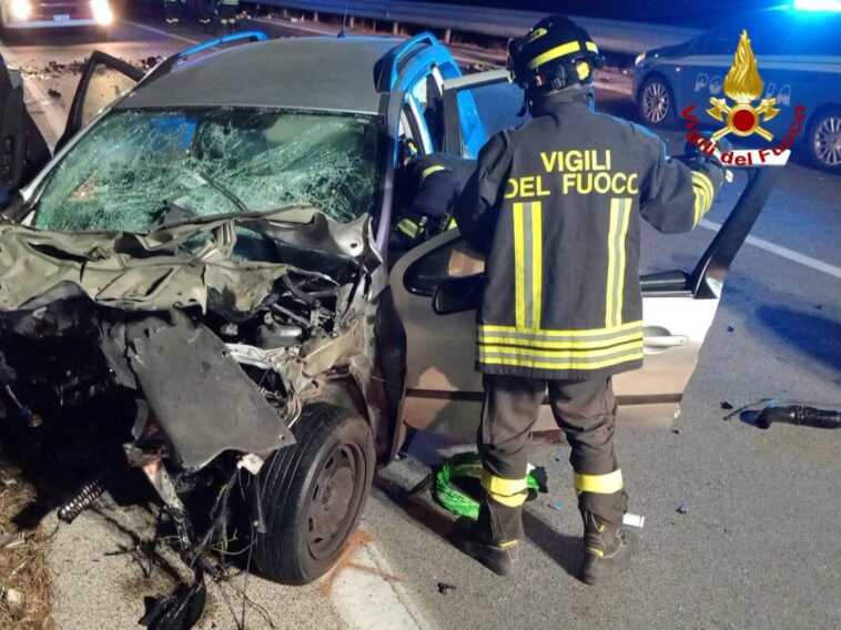Scontro tra due auto sulla Bradanica tra Lavello e San Nicola di Melfi: tre morti
