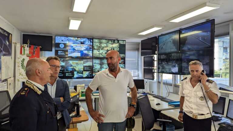 Galleria foto 'Bari, il sindaco Leccese visita le sale operative della città: «Grazie a chi lavora per la nostra sicurezza»' - foto 1