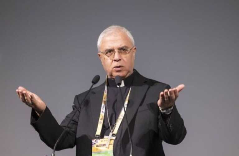 Monsignor Renna operato per infarto, l’intervento è stato un successo: ora sta bene