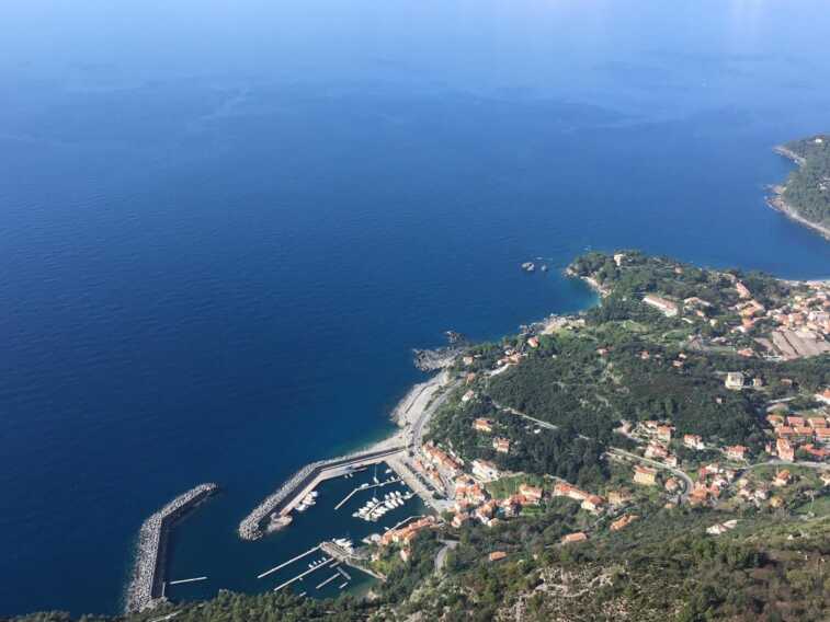 Maratea, l’ex ministro Fioramonti: «Un porto indecente». La replica: «È un gioiello»