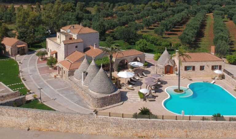 Giorgia Meloni a Ceglie Messapica, primo giorno di vacanza a Masseria Beneficio