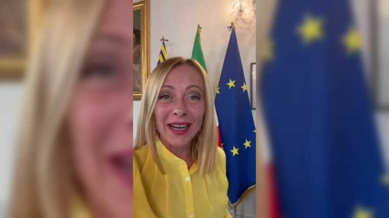 Vacanze in Puglia finite per Giorgia Meloni, la premier a Palazzo Chigi: «Pronta a ripartire» – VIDEO