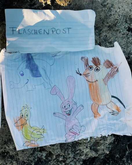 Galleria foto 'Dalla Grecia a Mola, il messaggio in bottiglia di una bimba di 4 anni: «Come nelle favole»' - foto 1
