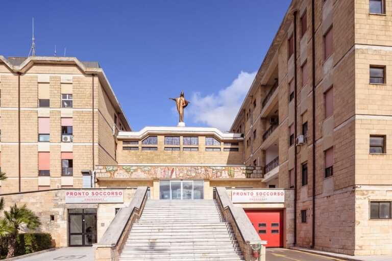 Galatina, aggredito un infermiere al pronto soccorso: arrestato un 47enne dello Sri Lanka