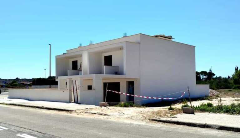 Galleria foto 'Otranto, un ostello trasformato in affittacamere: l’ex sindaco Cariddi tra i 6 indagati' - foto 1