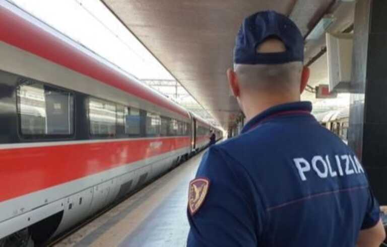 Puglia, proposta di abbonamenti gratuiti per le forze dell’ordine su bus e treni regionali in cambio di sicurezza