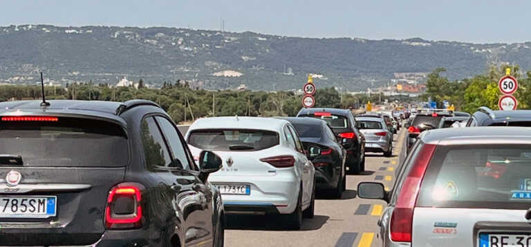 Traffico record sulla Ss 16 nel primo weekend di agosto: oltre 300mila transiti a Bari