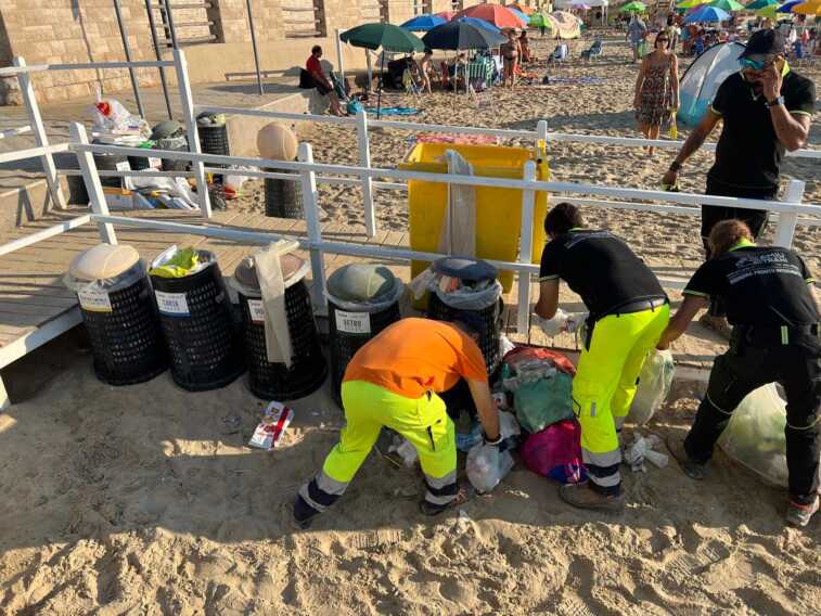 Galleria foto 'Trani, aumentano i controlli di Amiu e Polizia locale sul territorio: più pulizia sulle spiagge e sanzioni' - foto 2