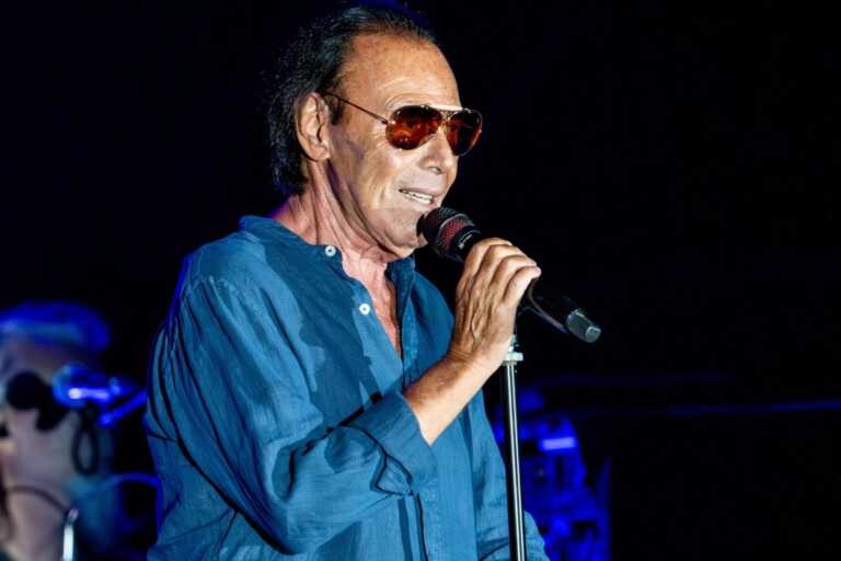Gaffe di Venditti a Barletta: «Scuse tardive». Invitato allo Special Festival