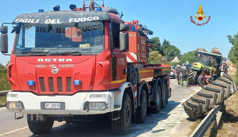 Putignano, si spezza un asse e il trattore perde una ruota: paura per un agricoltore