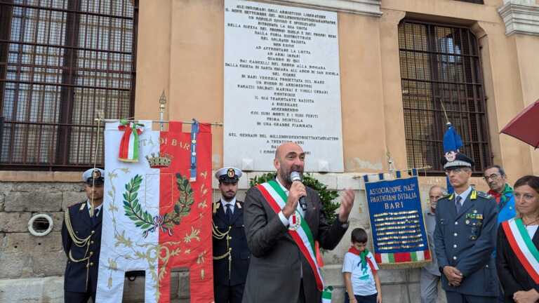 Galleria foto 'Bari, 81 anni fa la difesa del porto. Leccese: «Ricordare per non ripetere gli errori»' - foto 1