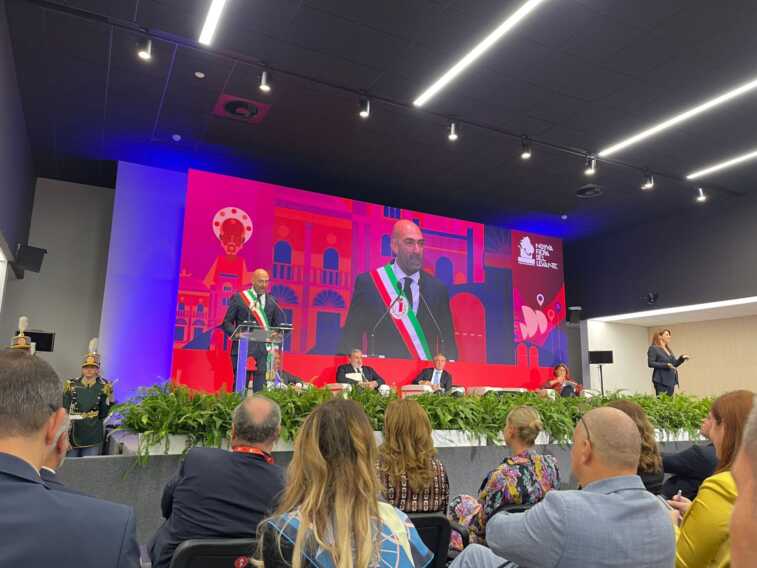 Fiera del Levante, Leccese: «Bari non è connivente con le mafie». A Urso: «Ascolti i sindaci»