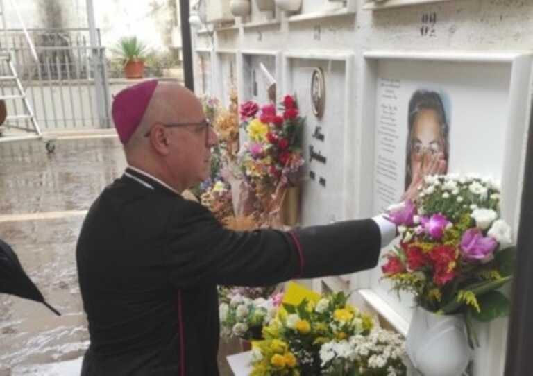Potenza, l’arcivescovo prega sulla tomba di Elisa Claps: «Affidiamo la sua storia a Dio»