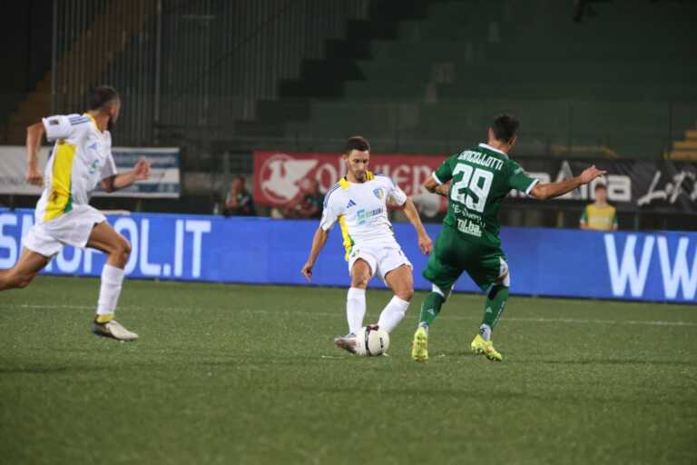 Serie C, il Cerignola strappa un punto nella tana del temibile Avellino: 0-0