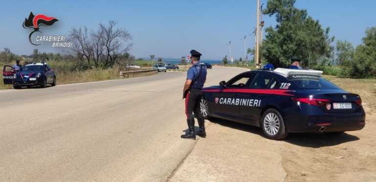 Brindisi, in casa ha una serra per la coltivazione della marijuana: arrestato un 23enne