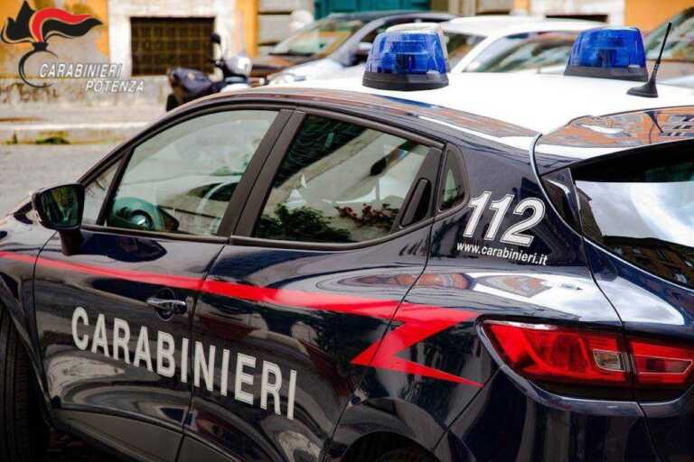 Ruvo del Monte, picchia la moglie davanti ai figli: arrestato 40enne dopo la chiamata al 112 di uno dei 2 minori