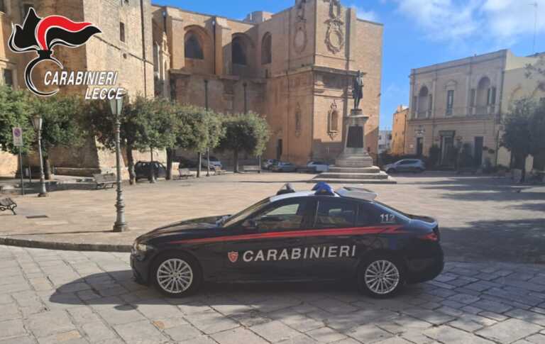 Tricase, cibo ammuffito e invaso da parassiti in un negozio: denunciato il titolare