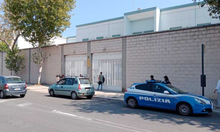 Bari, foro nel muro della cella: 4 detenuti foggiani tentano di evadere dal carcere minorile