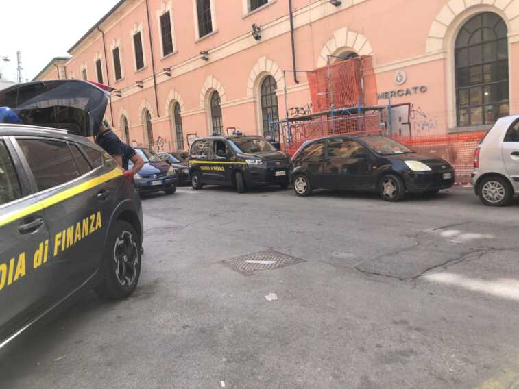 Controlli nell’ex Manifattura tabacchi a Bari, Leccese: «Da tempo denunciamo illegalità»