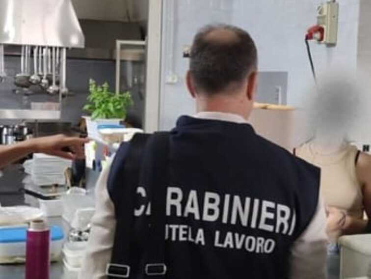 Controlli nei ristoranti del Salento: irregolarità in 12 locali, multe per 120mila euro