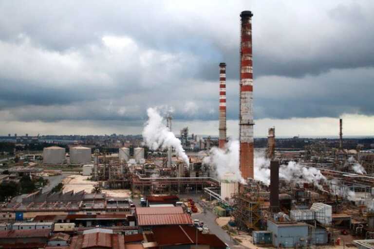 Ex Ilva, slitta a febbraio 2025 il verdetto sulla chiusura dello stabilimento di Taranto