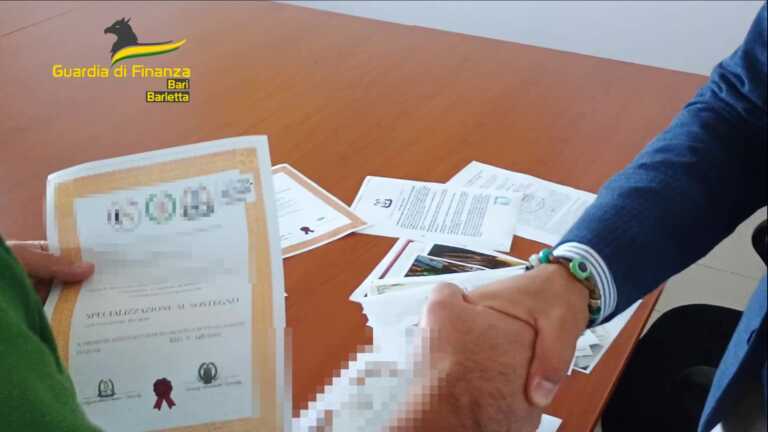 Falsi titoli di studio per accedere a concorsi o all’insegnamento: 9 arresti a Trani – VIDEO